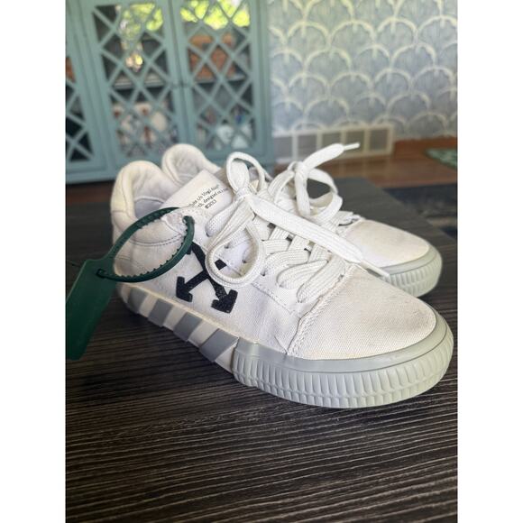 OFF-WHITE Vulcanized White & Gray Canvas Low Top Sneakers Sz. 37 - Picture 2 of 11